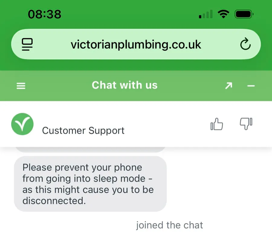 A mobile web support chat on victorianplumbing.co.uk telling the customer to prevent their phone from going into sleep mode to avoid being disconnected