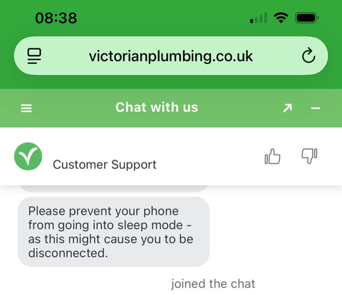 A mobile web support chat on victorianplumbing.co.uk telling the customer to prevent their phone from going into sleep mode to avoid being disconnected